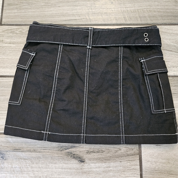 Krèamy Utility Skirt Y2K - Picture 2 of 3